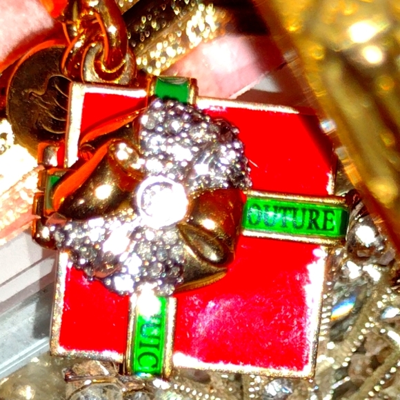 Santa Baby I Want Juicy Never Removed From Original 🎁 NWT - Picture 5 of 12